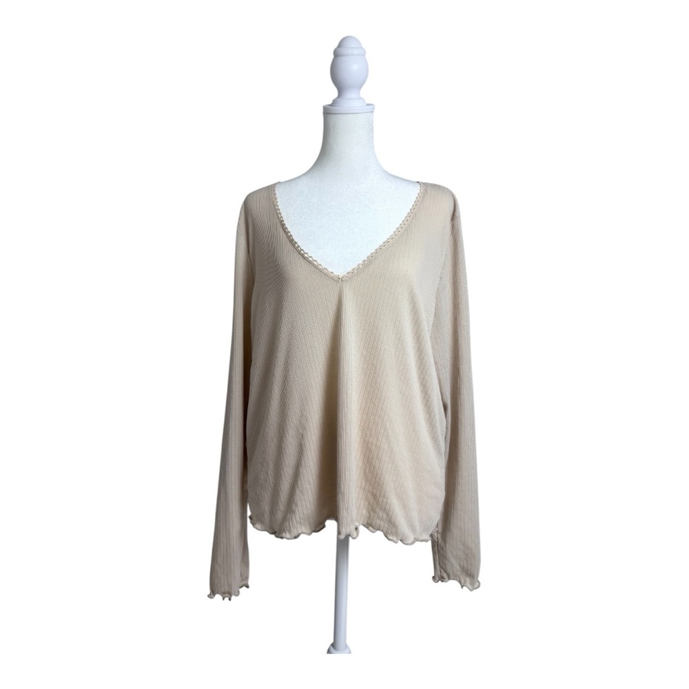 EUC Torrid Pointelle Rib V-Neck Long Sleeve Crop Tee
